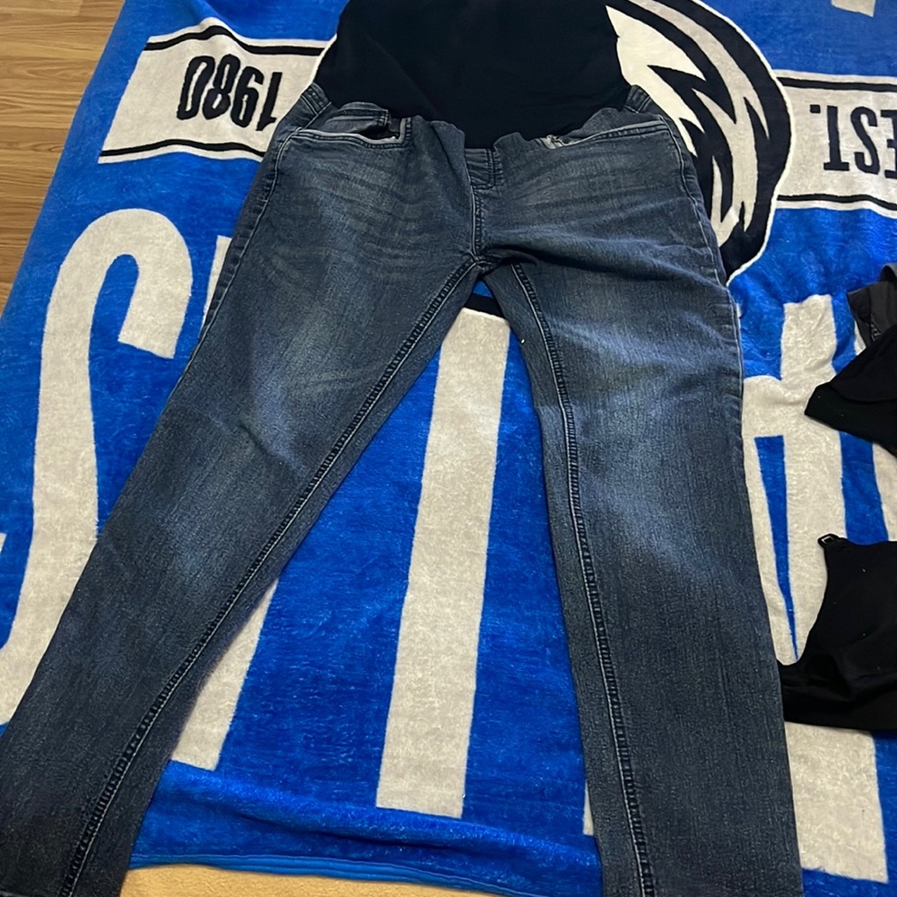 Bella vida maternity size large straight jeans